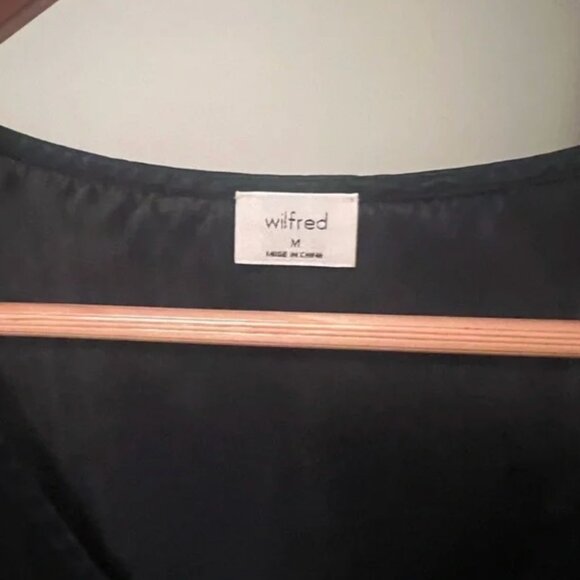 Aritzia Wilfred Bria Blouse Navy Blue - Picture 3 of 4